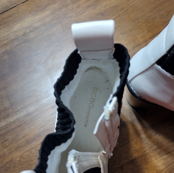 BCBG white sock booties sz 11 - Picture 7 of 9